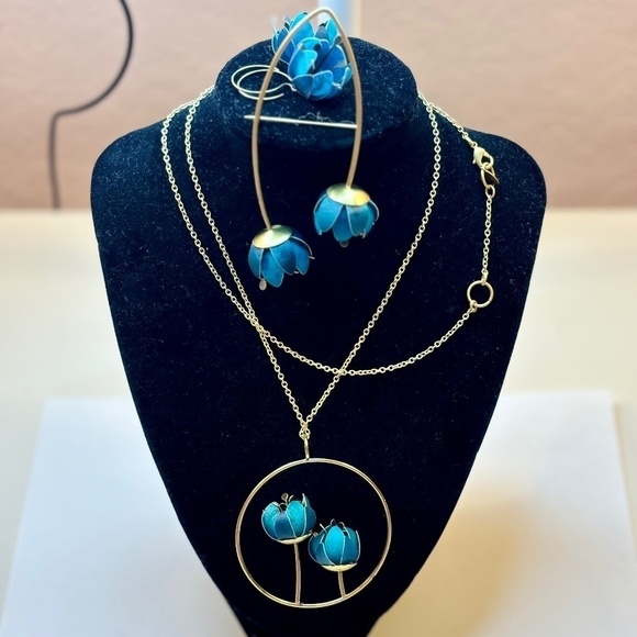 Paca Peca Parchment Jewelry Collection, Blue Bells - Picture 1 of 14